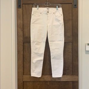 White skinny jeans